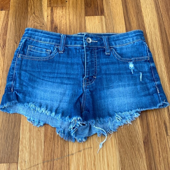 Klique B Women’s Blue Distressed Denim Shorts Size S